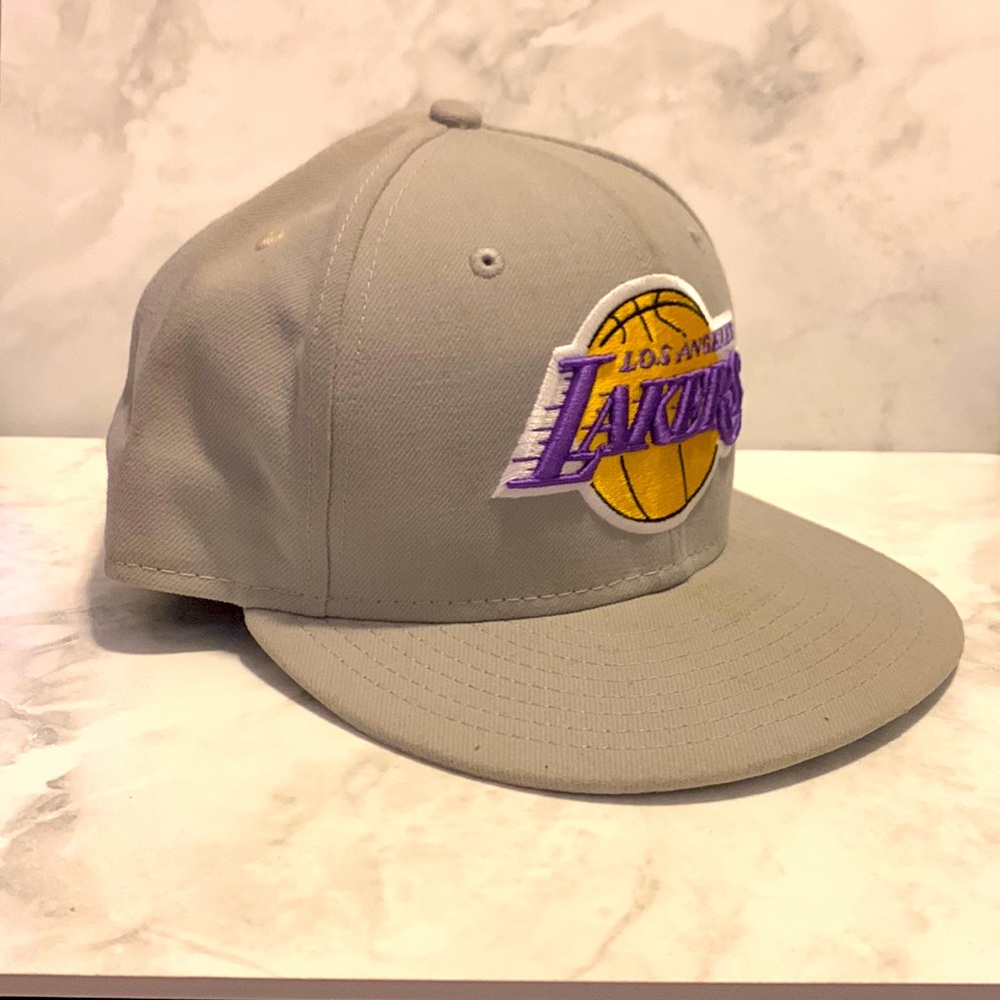 Los Angeles Lakers Fitted Cap